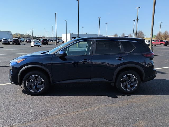 Used 2025 Nissan Rogue SV image 4