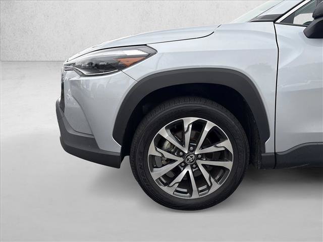 Certified 2025 Toyota Corolla Cross XLE FWD image 26