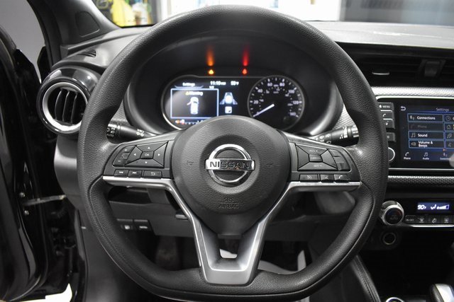 Used 2020 Nissan Kicks SV image 22