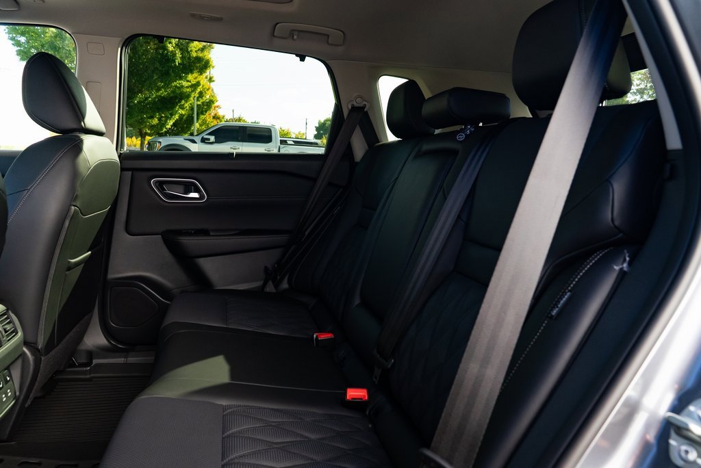 New 2026 Nissan Rogue Platinum image 22