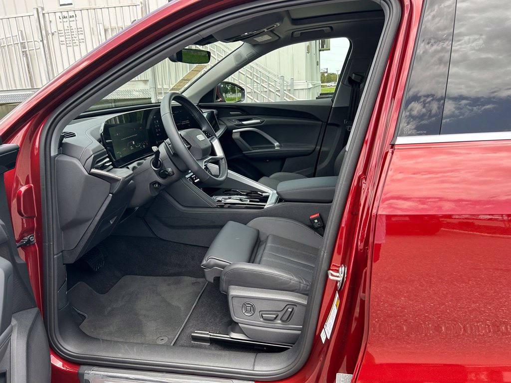 Certified 2025 Audi Q5 Prestige AWD/4WD image 15