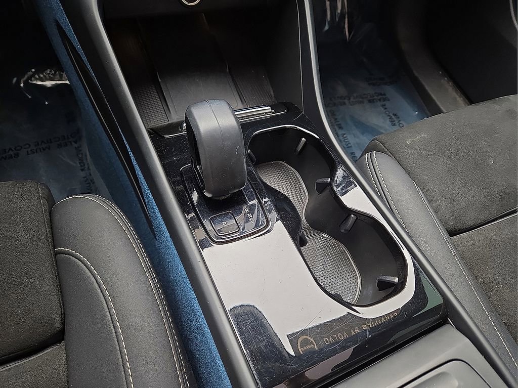 Used 2023 Volvo C40 P8 Recharge Ultimate image 32