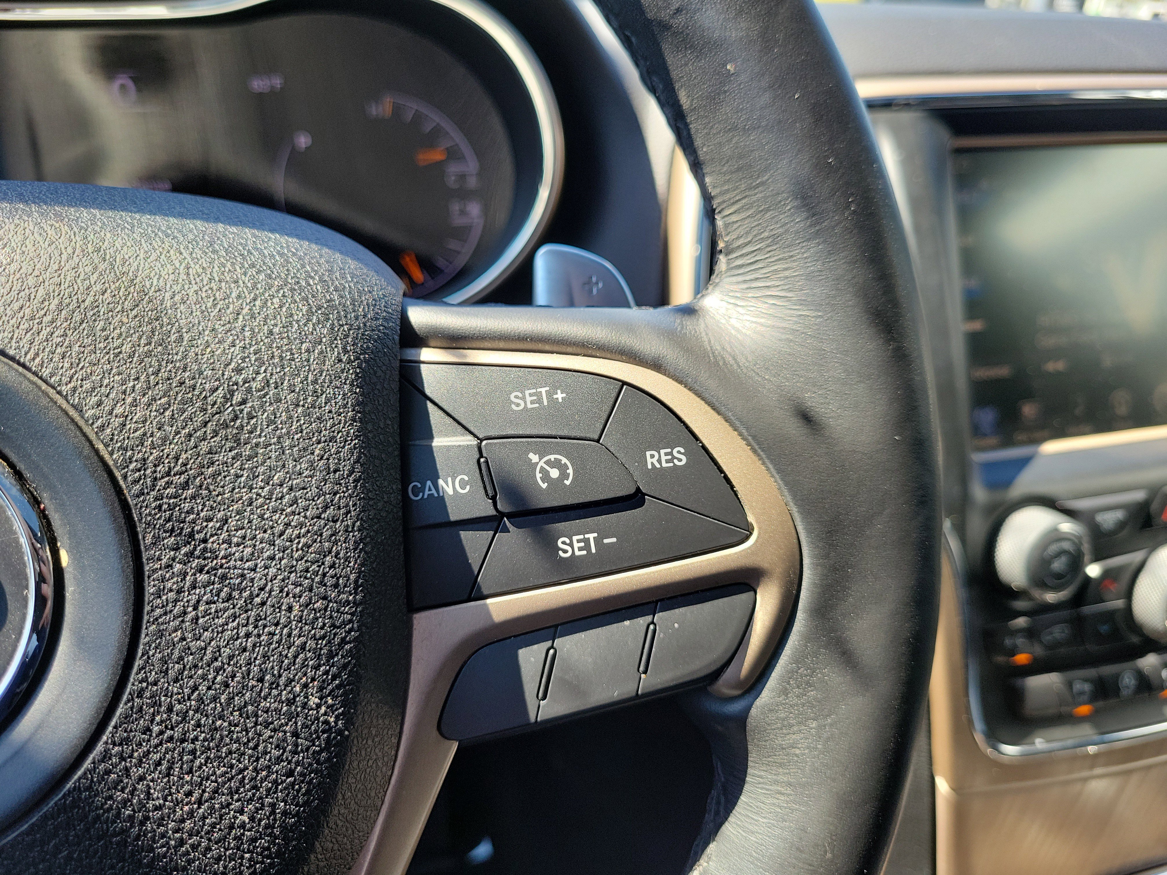 Used 2016 Jeep Grand Cherokee Limited 75th Anniversary image 21