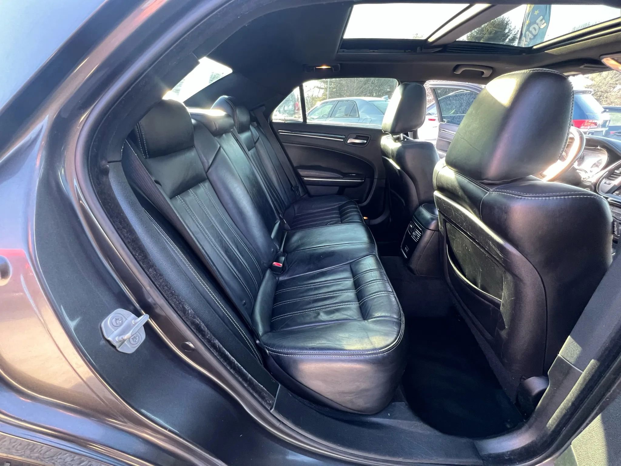 Used 2018 Chrysler 300 S w/ 300S Premium Group image 15