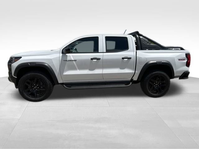 New 2025 Chevrolet Colorado Trail Boss w/ Midnight Edition image 2