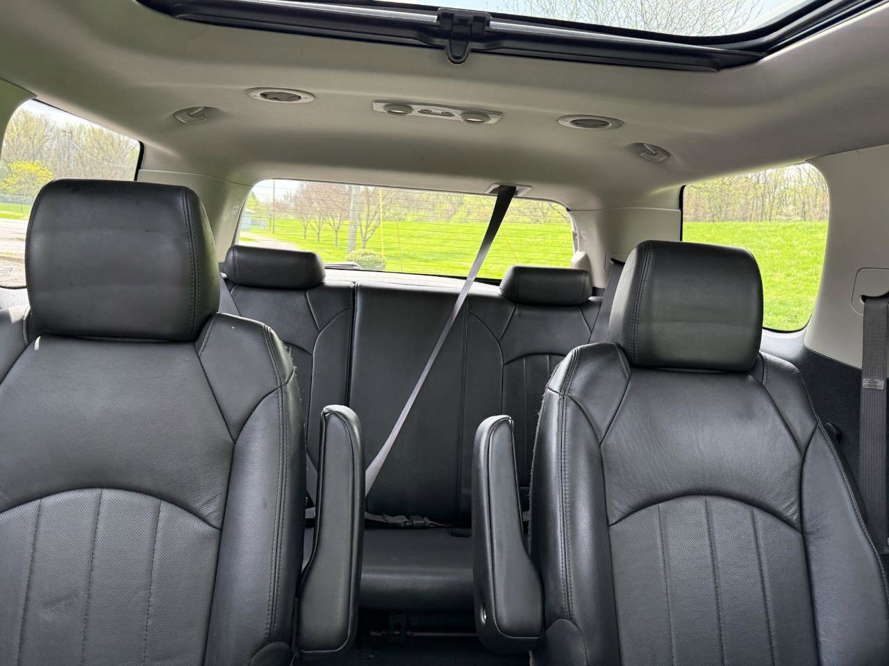 Used 2011 GMC Acadia Denali AWD/4WD image 23