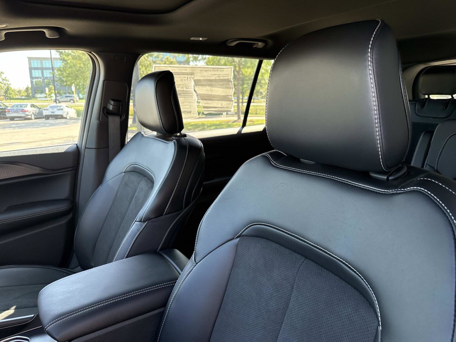 New 2025 Jeep Grand Cherokee L Altitude image 32