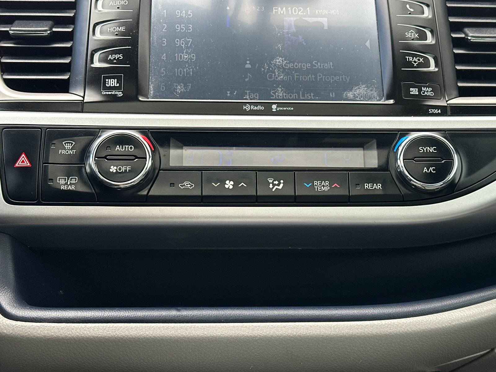 Used 2015 Toyota Highlander Limited Platinum AWD/4WD image 26