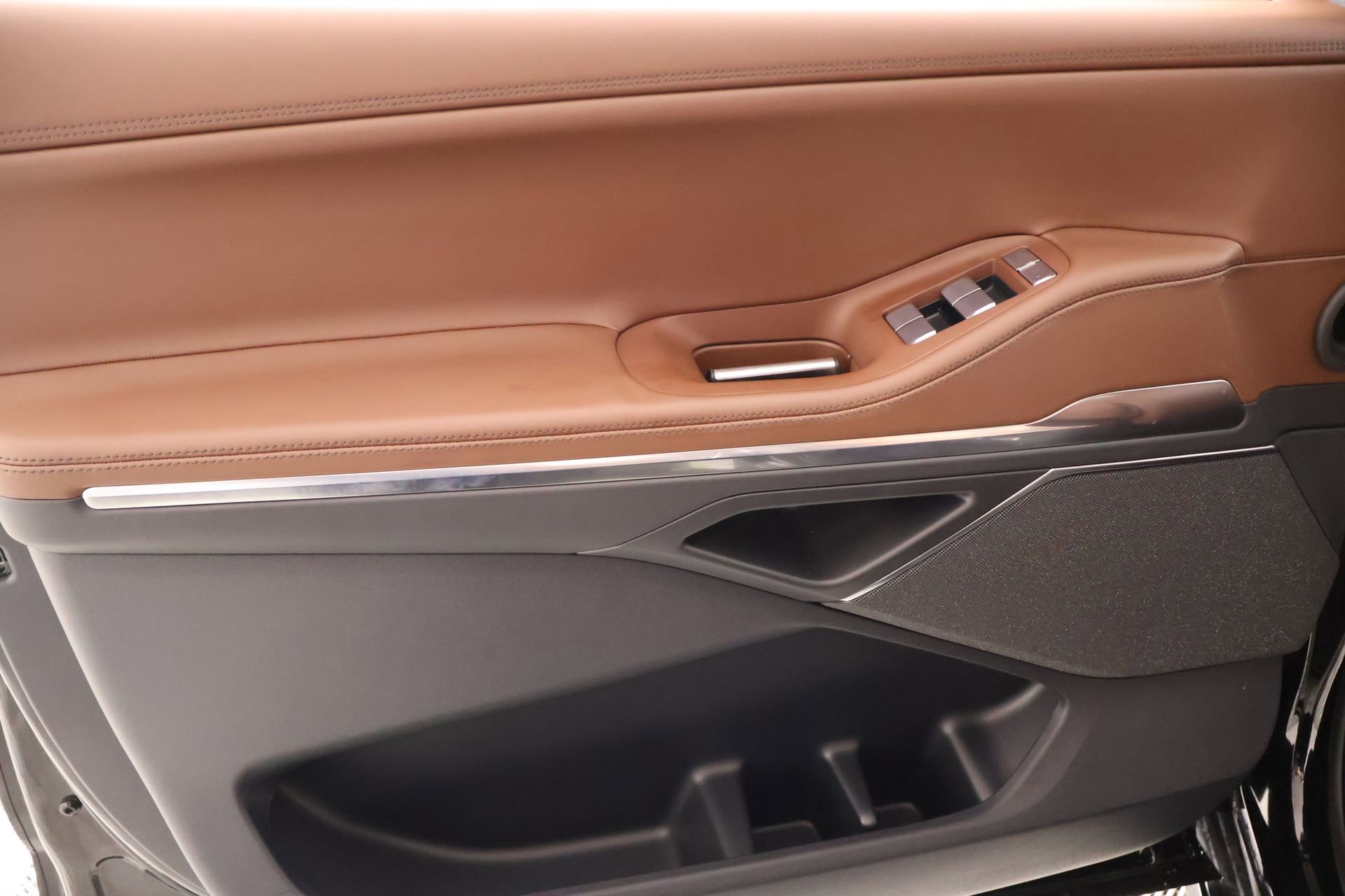 New 2026 Lincoln Navigator L Reserve AWD/4WD image 18