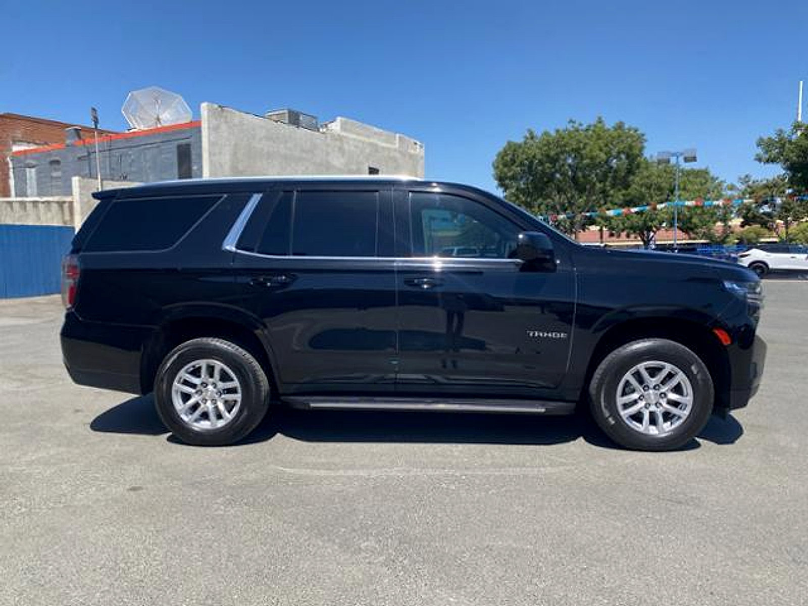 Used 2021 Chevrolet Tahoe LT AWD/4WD image 4
