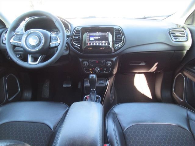 Used 2021 Jeep Compass Latitude FWD image 12