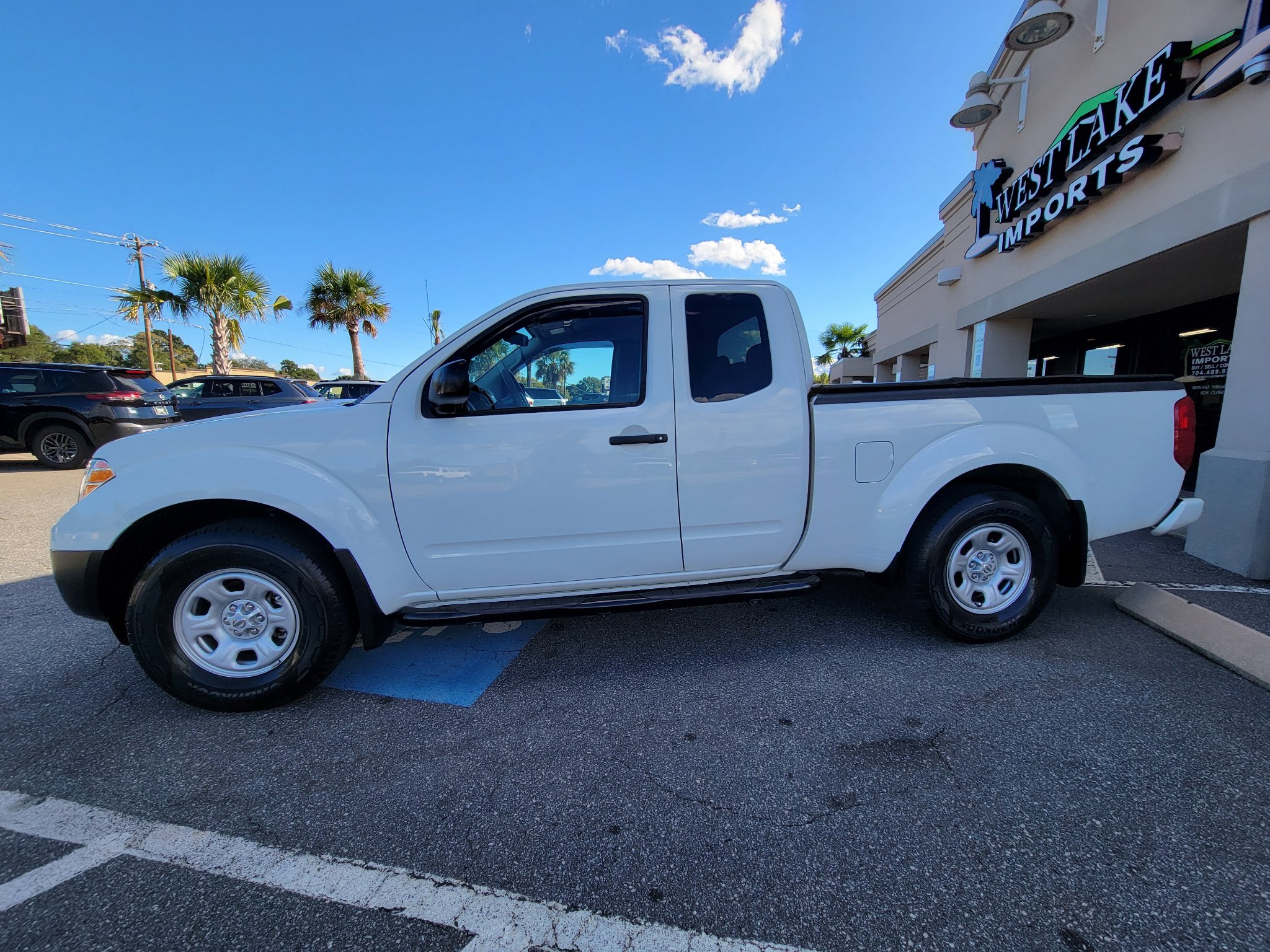 Used 2020 Nissan Frontier S w/ S Utility Package image 7