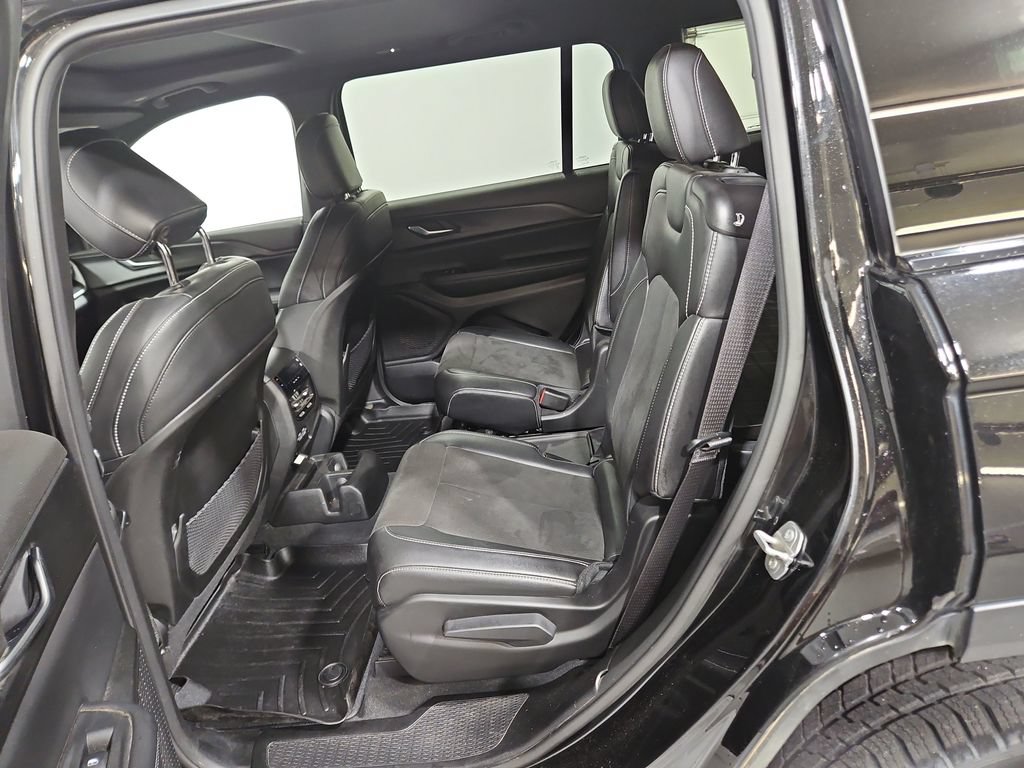 Used 2023 Jeep Grand Cherokee L Laredo AWD/4WD image 25