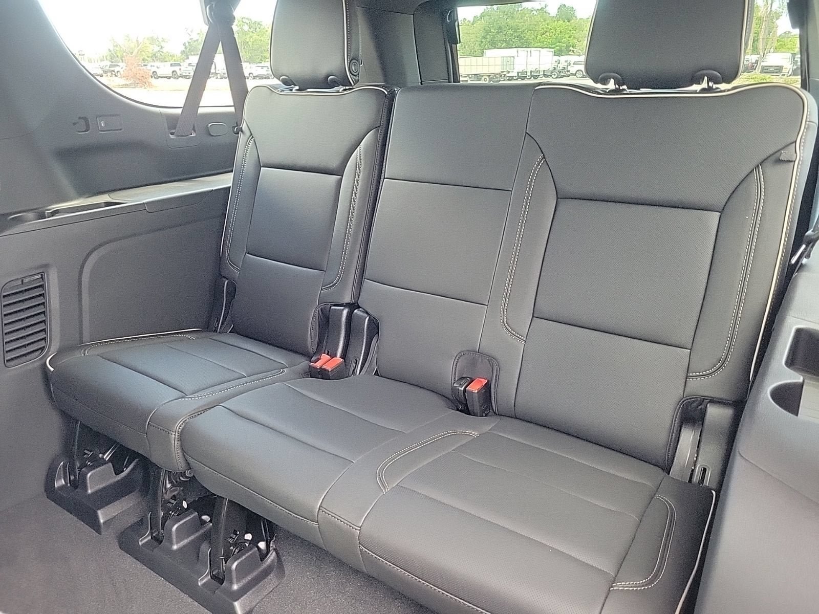 New 2026 GMC Yukon XL Elevation w/ Elevation Premium Package RWD image 13