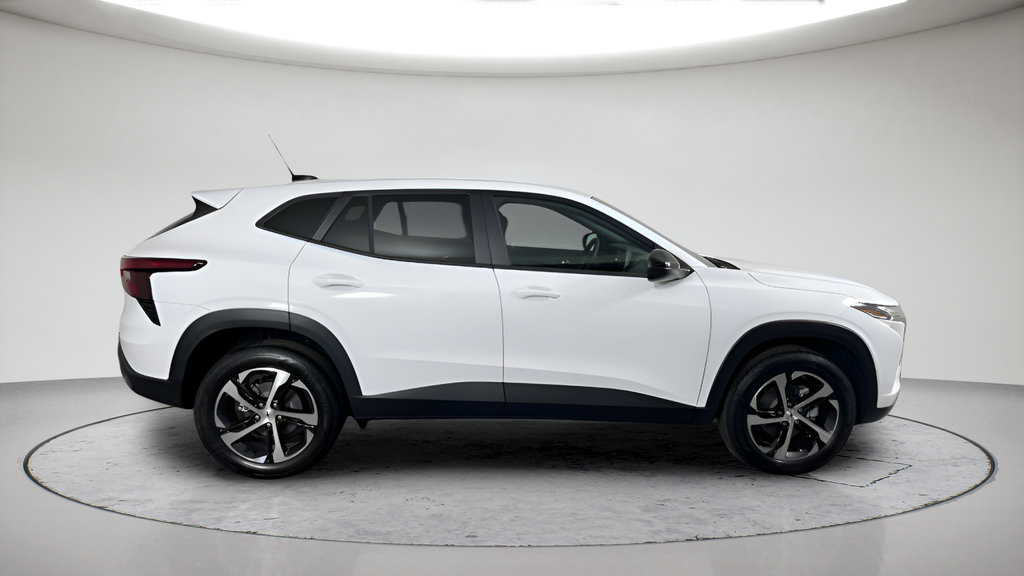 New 2026 Chevrolet Trax RS w/ Driver Confidence Package FWD image 2