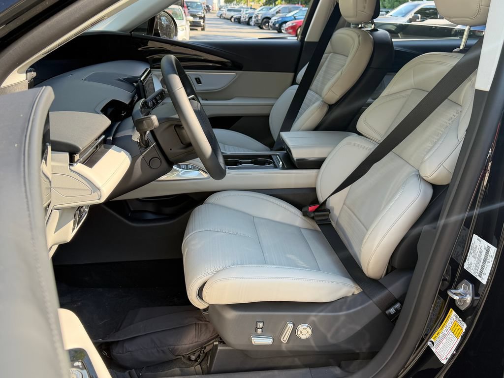 New 2026 Lincoln Nautilus Reserve AWD/4WD image 22