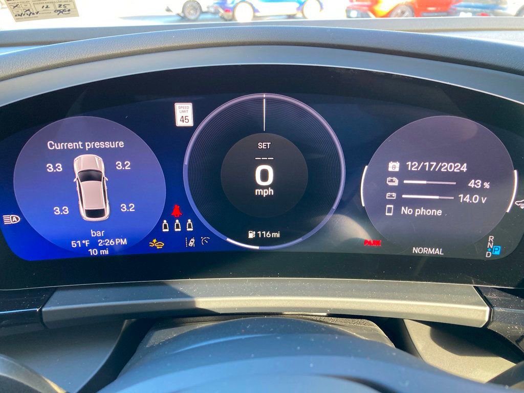 Used 2025 Porsche Macan 4S Electric image 23