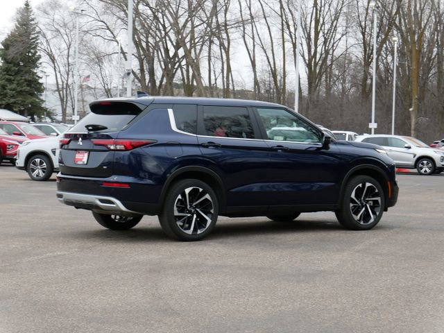 Used 2024 Mitsubishi Outlander SE image 5