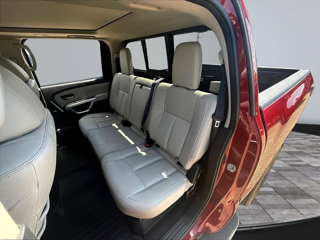 Used 2021 Nissan Titan SL w/ Moonroof Package AWD/4WD image 25
