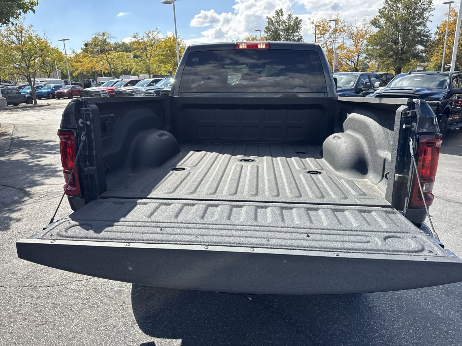 New 2025 RAM 2500 Big Horn AWD/4WD image 32
