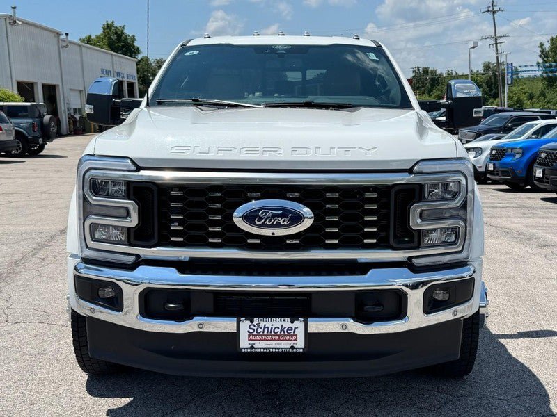 Used 2026 Ford F450 Lariat w/ Lariat Ultimate Package AWD/4WD image 9