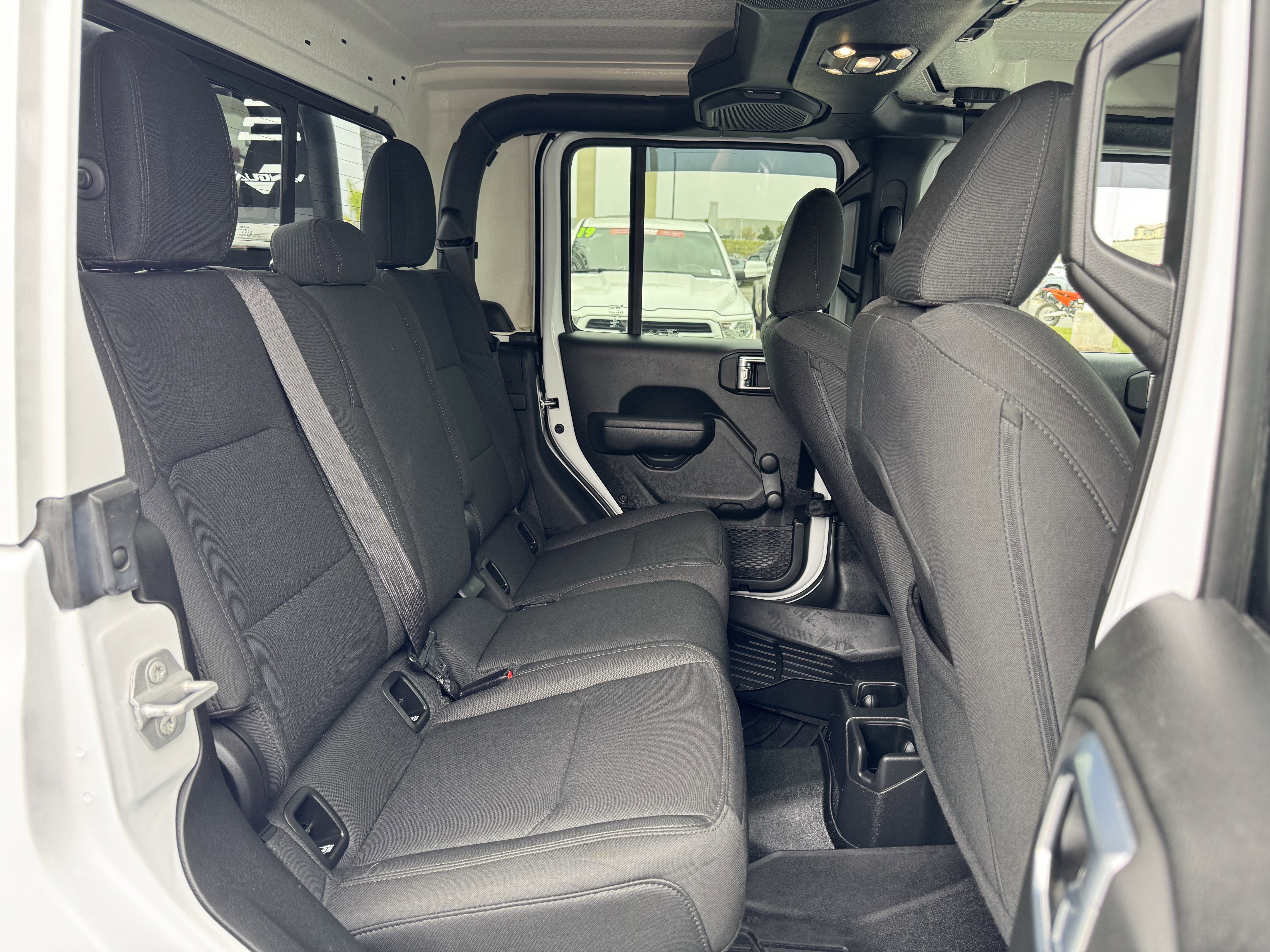 Used 2022 Jeep Gladiator Sport image 35