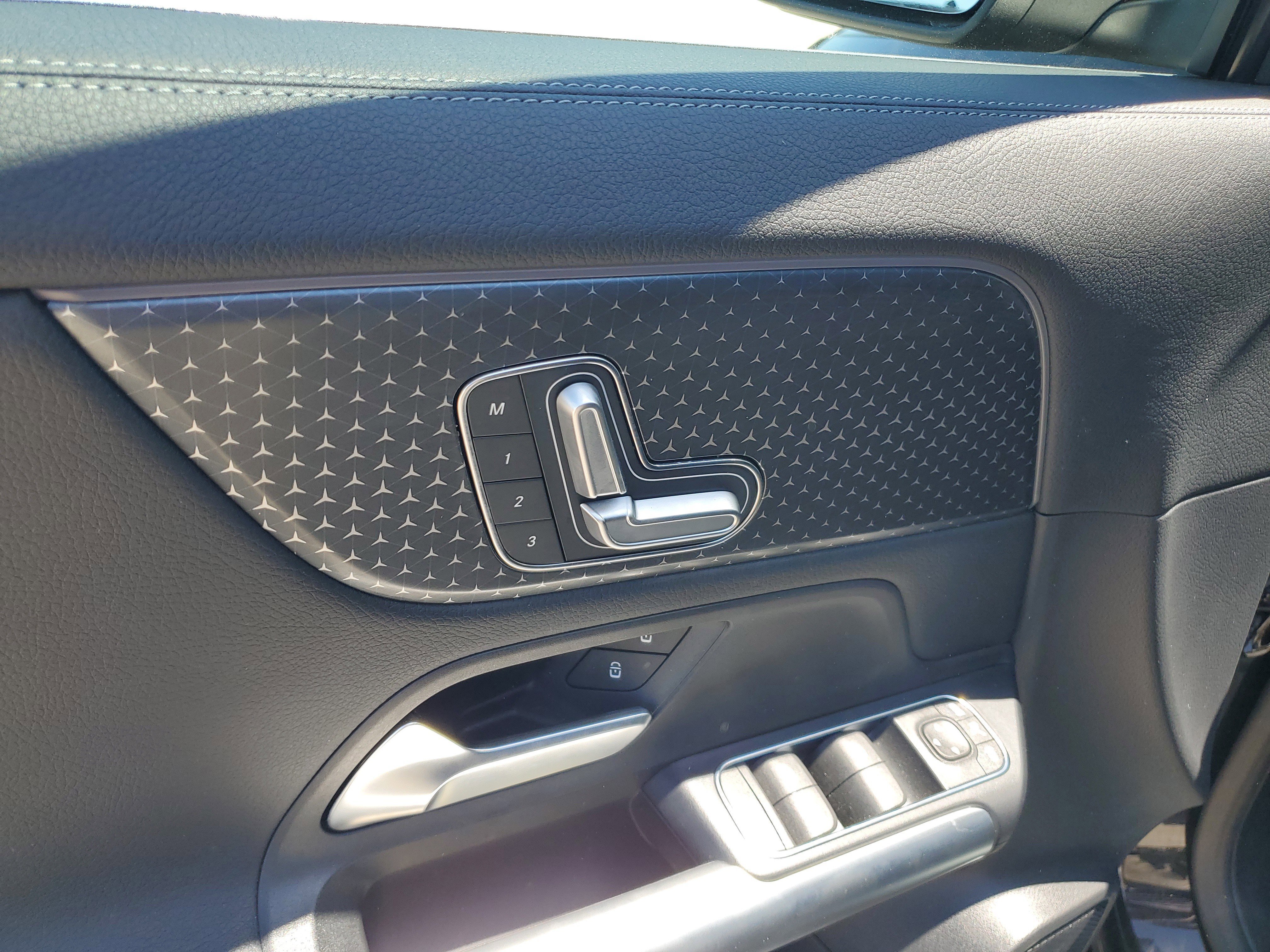 Certified 2025 Mercedes-Benz GLA 250 image 17