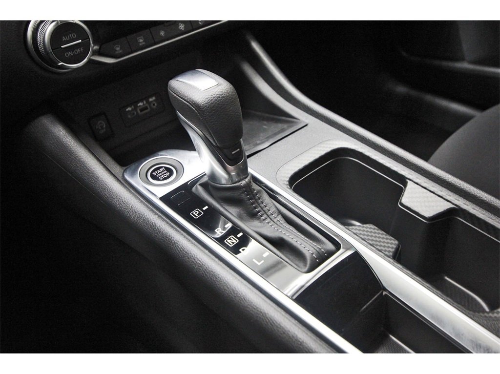 Used 2025 Nissan Sentra SV w/ All-Weather Package image 25