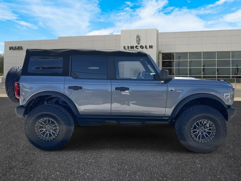 Used 2023 Ford Bronco Big Bend image 2