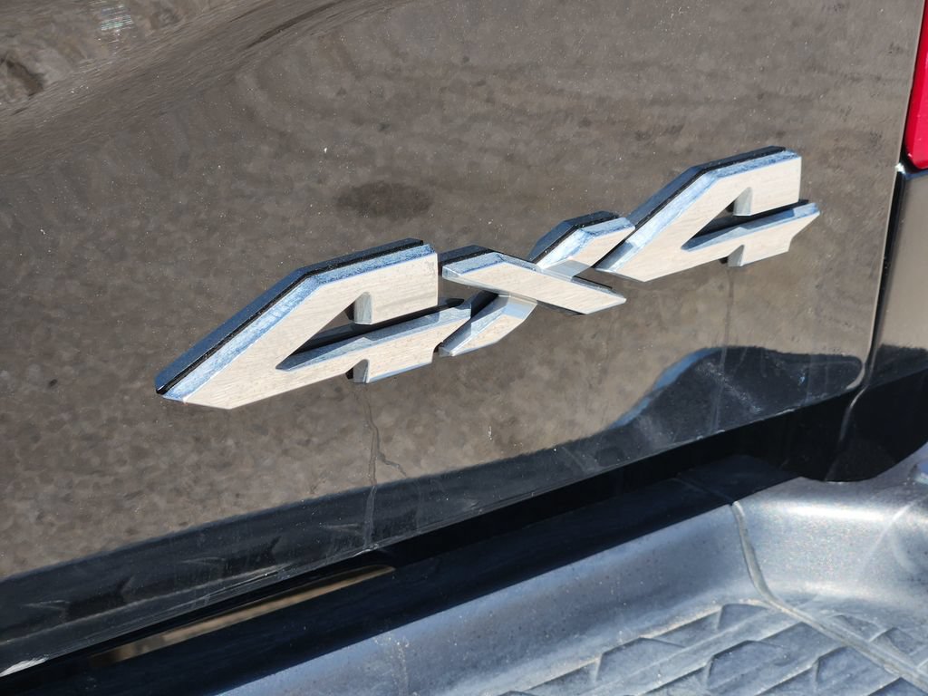 Used 2024 RAM 3500 Tradesman w/ Chrome Appearance Group AWD/4WD image 12