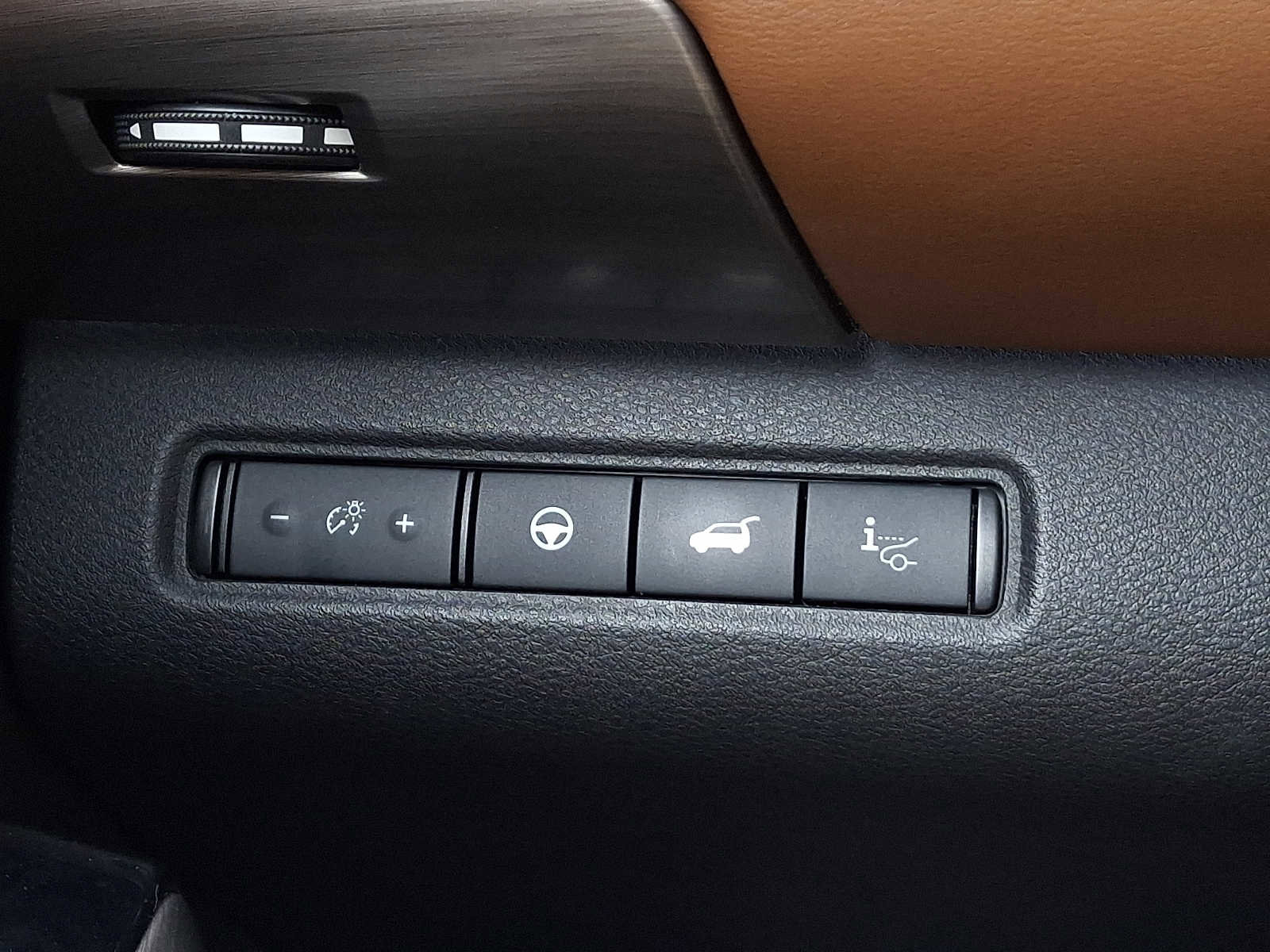 Used 2022 Nissan Pathfinder Platinum w/ Cargo Package AWD/4WD image 25