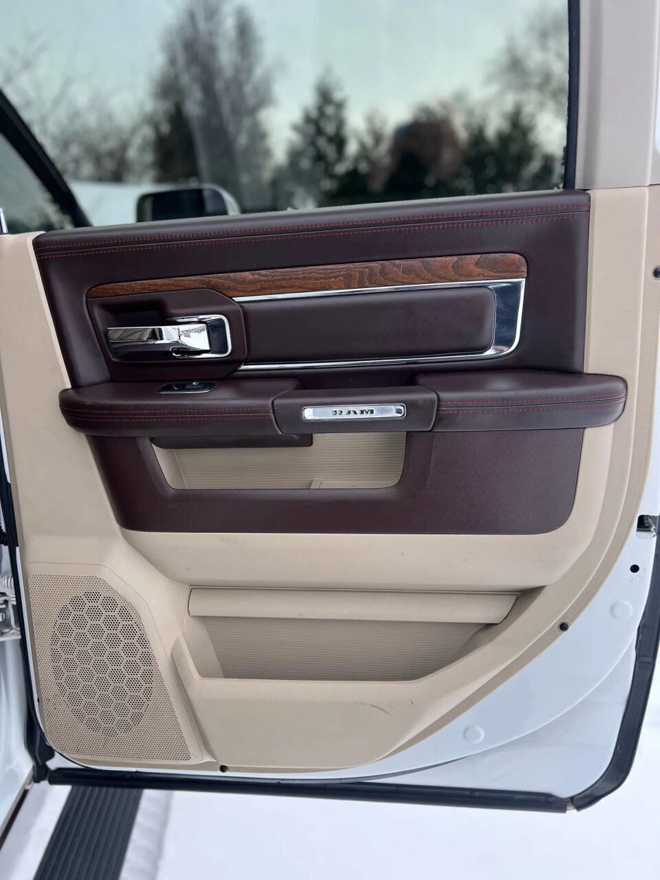 Used 2018 RAM 2500 Longhorn w/ Longhorn Southfork Package image 18