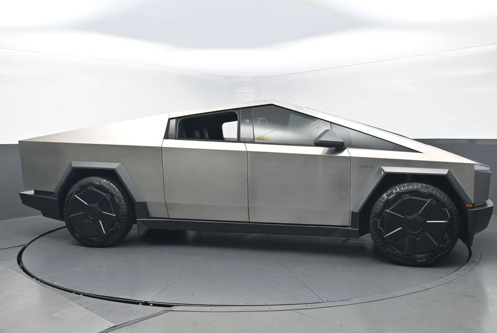 Used 2024 Tesla Cybertruck AWD Crew Cab image 5