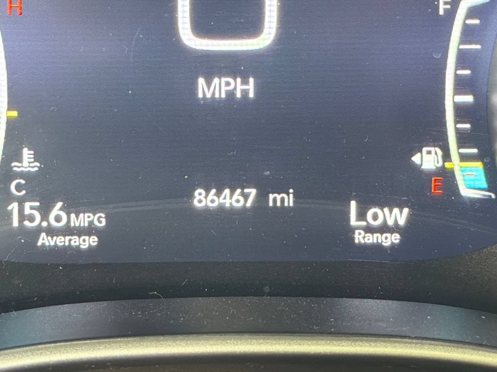 Used 2019 Chrysler Pacifica Touring Plus w/ Advanced Safetytec Group FWD image 27