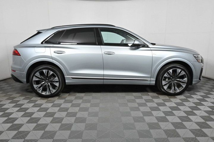 New 2025 Audi Q8 Premium Plus image 2