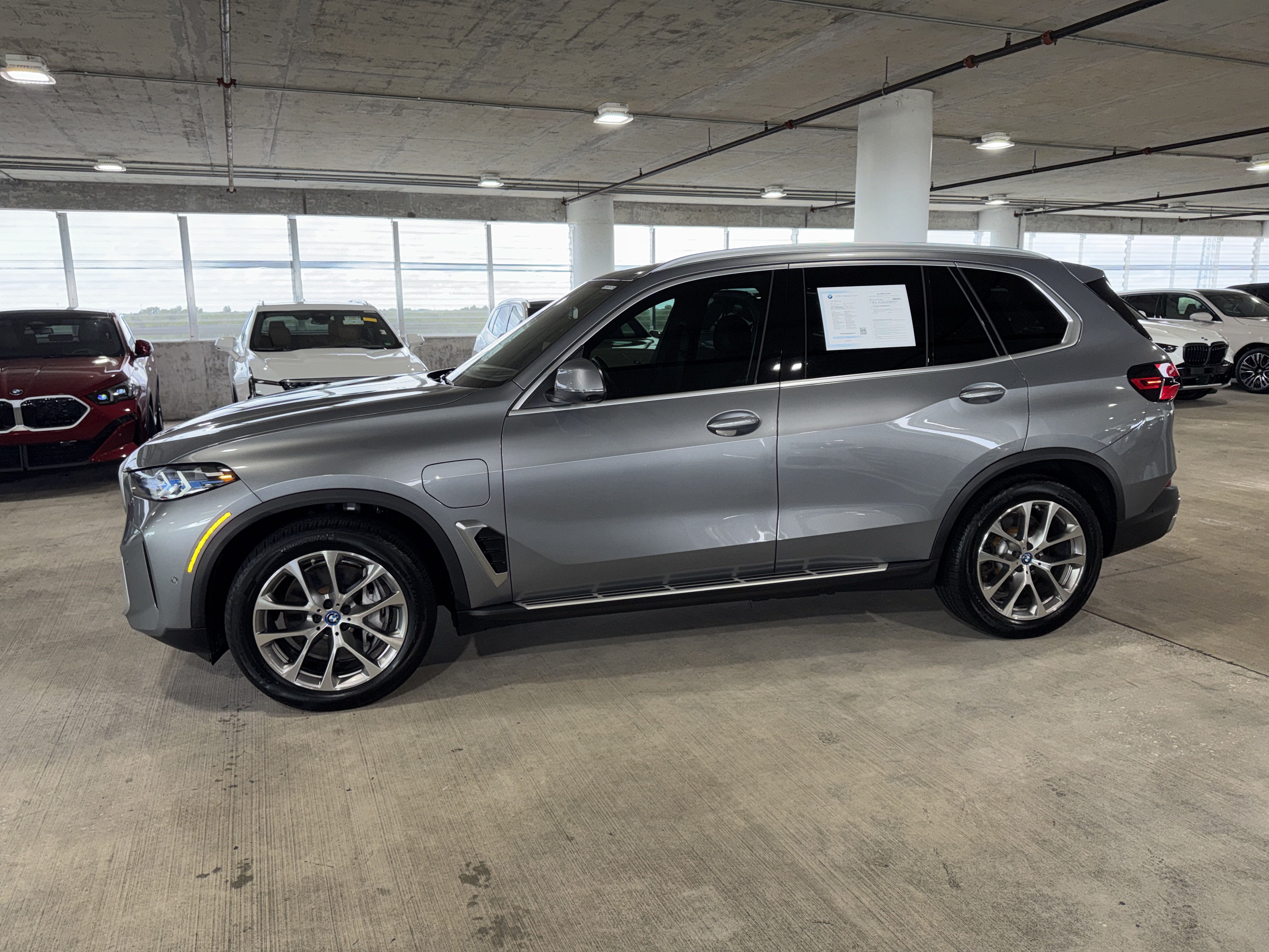 Certified 2025 BMW X5 xDrive50e AWD/4WD image 6