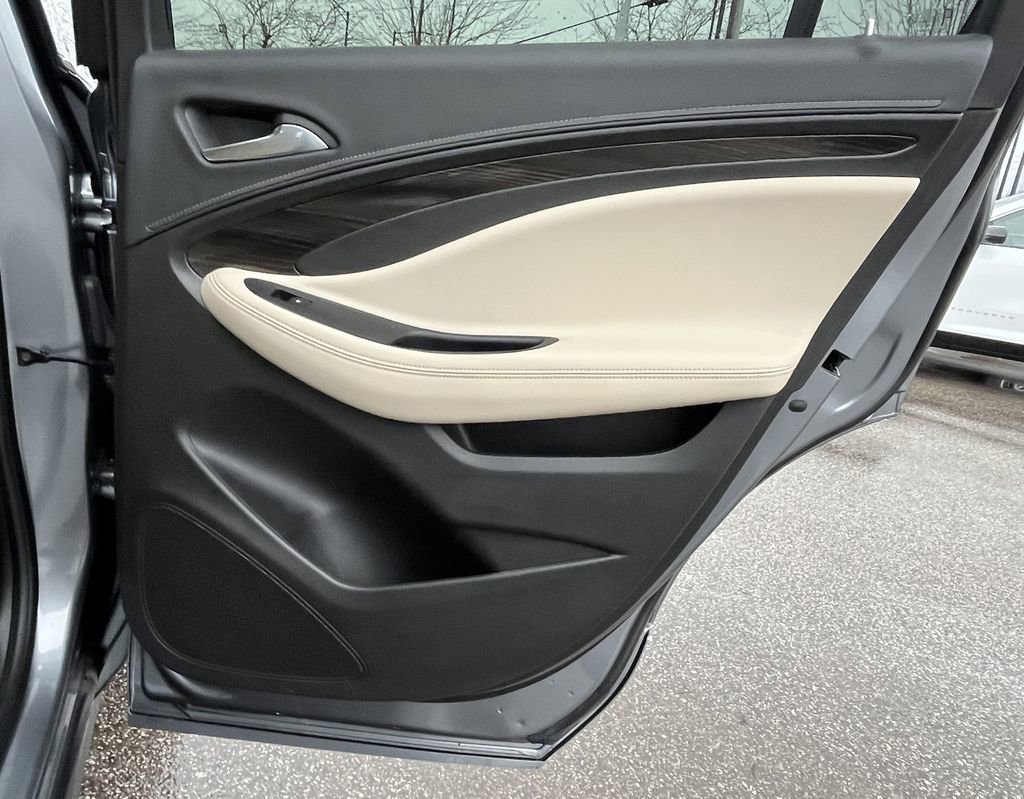 Used 2020 Buick Envision Preferred image 19
