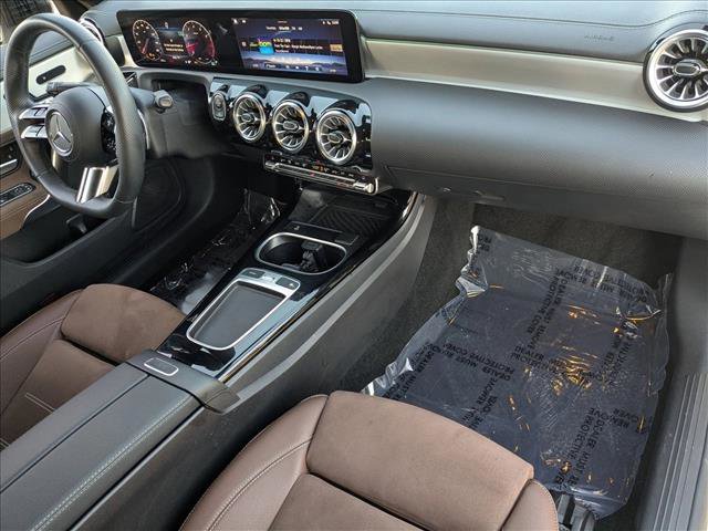 Used 2025 Mercedes-Benz CLA 250 image 20