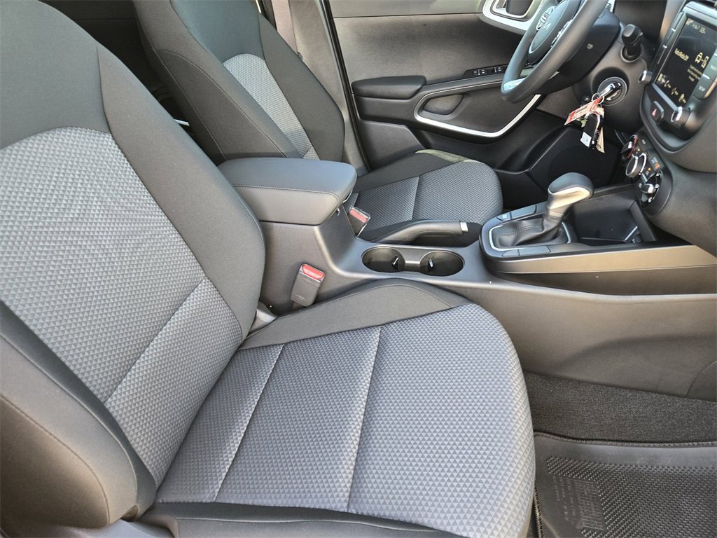 New 2025 Kia Soul LX w/ LX Technology Package image 11