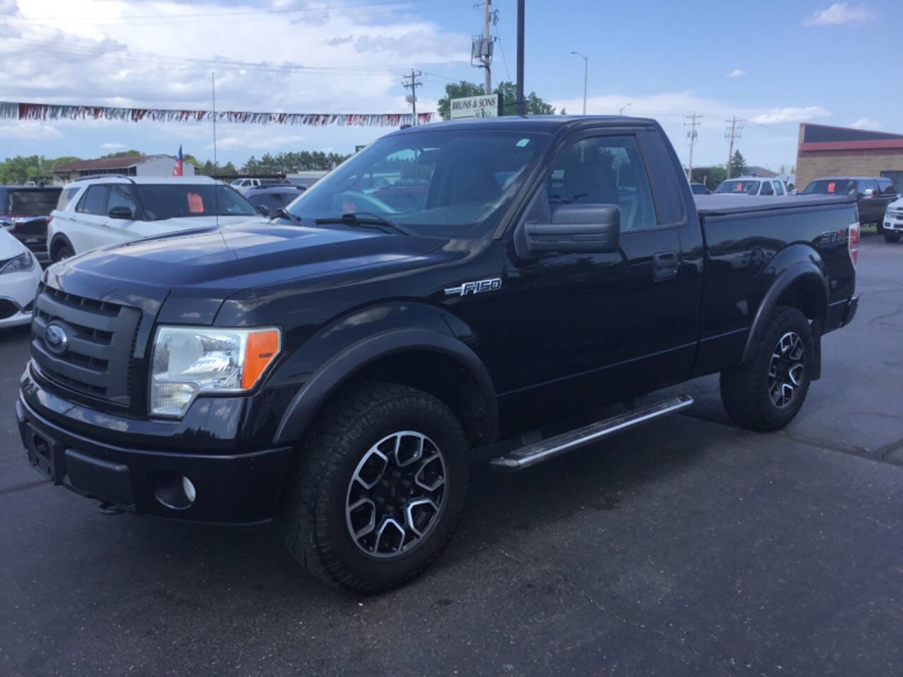 Used 2009 Ford F150 STX AWD/4WD image 1
