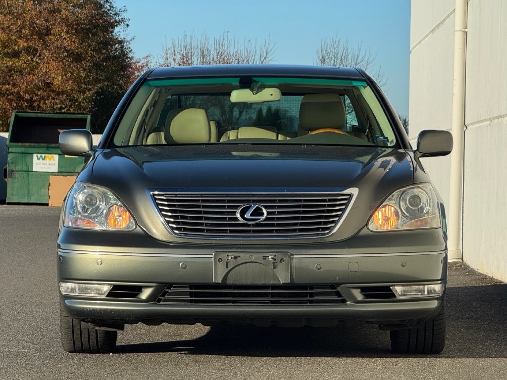 Used 2005 Lexus LS 430 RWD image 2