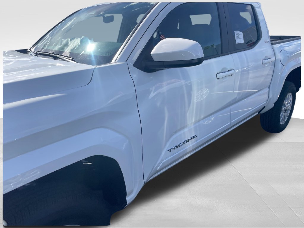 New 2026 Toyota Tacoma SR5 AWD/4WD image 3