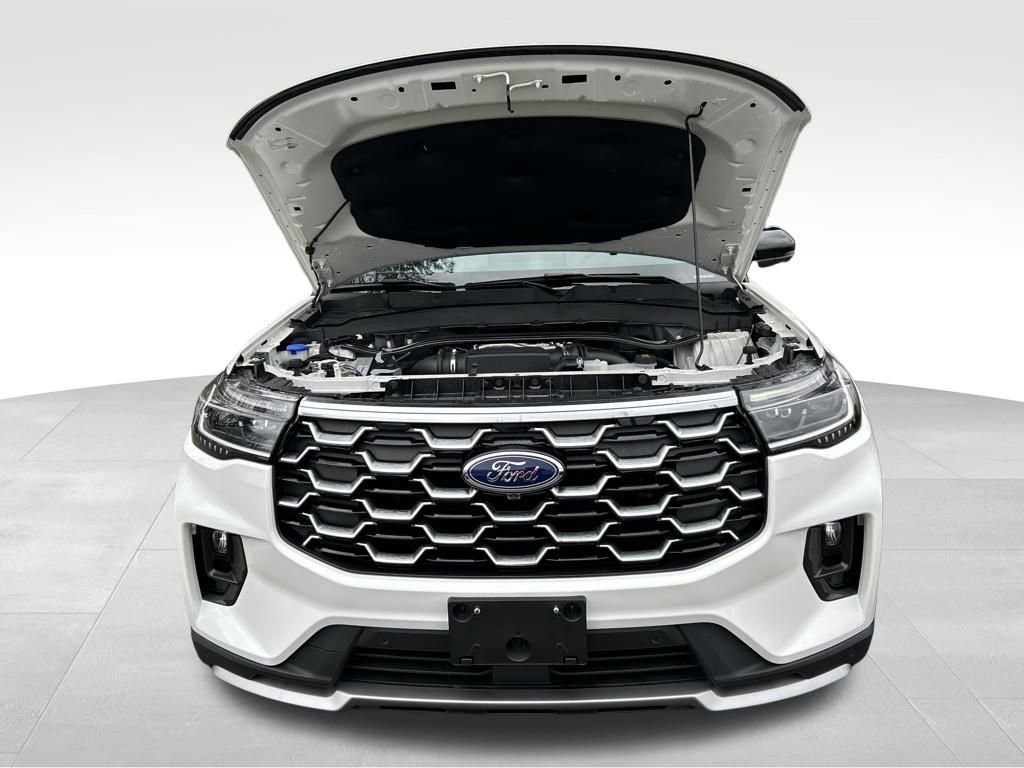 Used 2025 Ford Explorer Platinum w/ Ultimate Package image 10