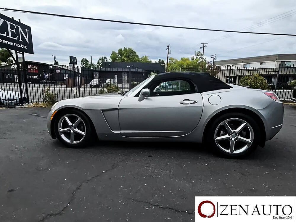 Used 2007 Saturn Sky RWD image 2