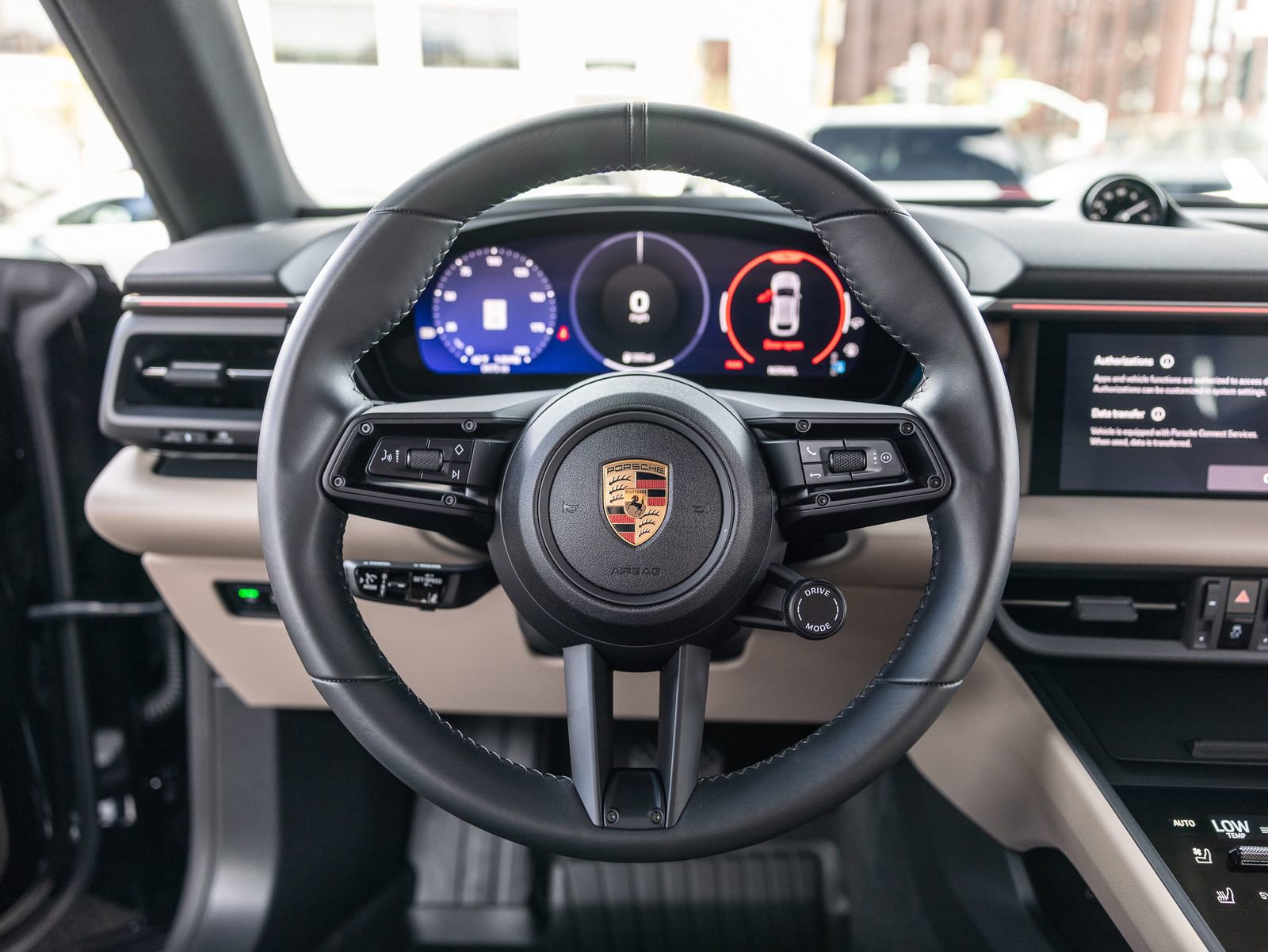 Certified 2025 Porsche Macan Electric image 6