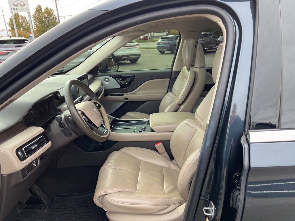 Certified 2022 Lincoln Aviator Reserve w/ Equipment Group 201A image 10