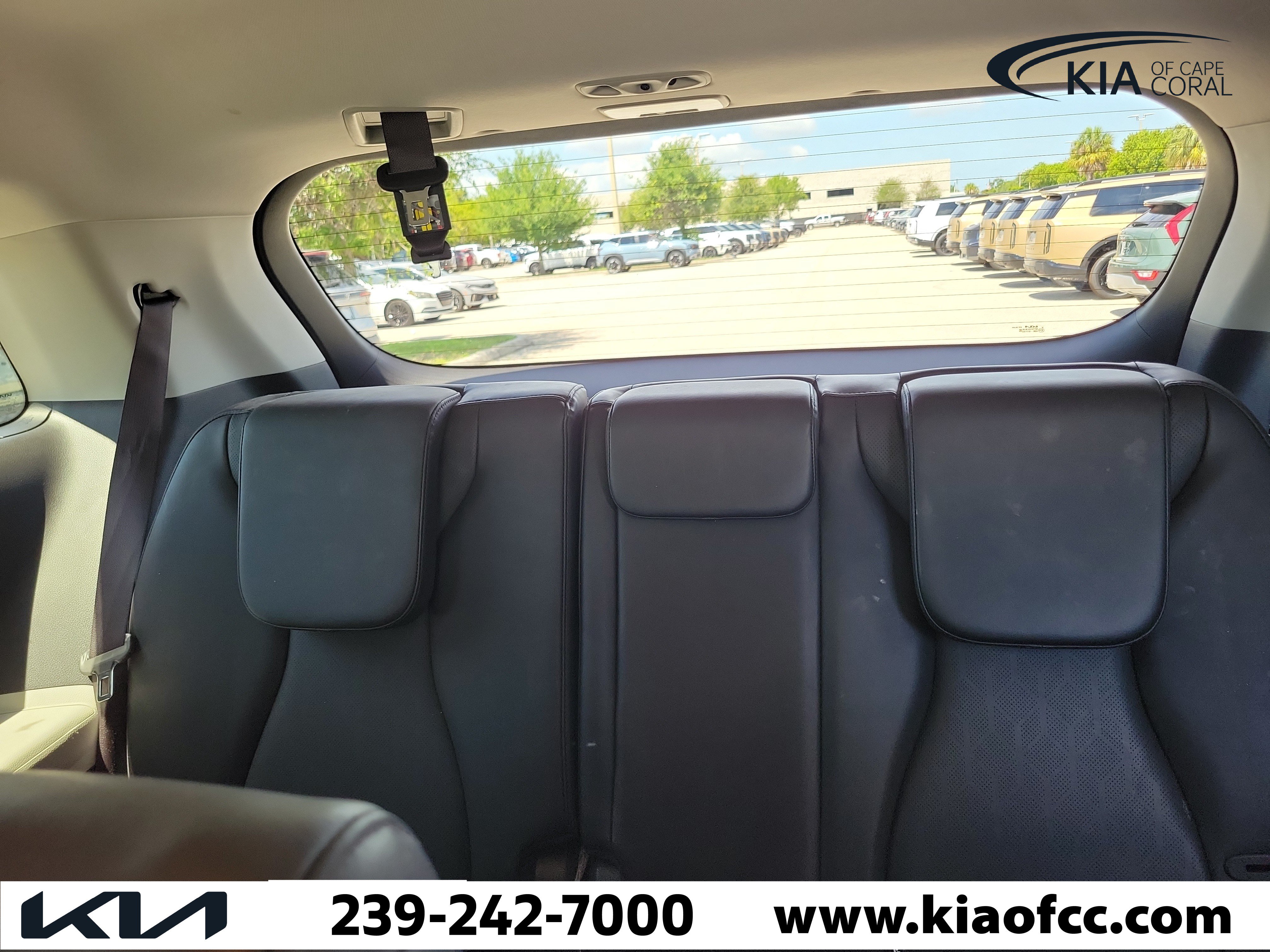 Certified 2023 Kia Carnival EX FWD image 15