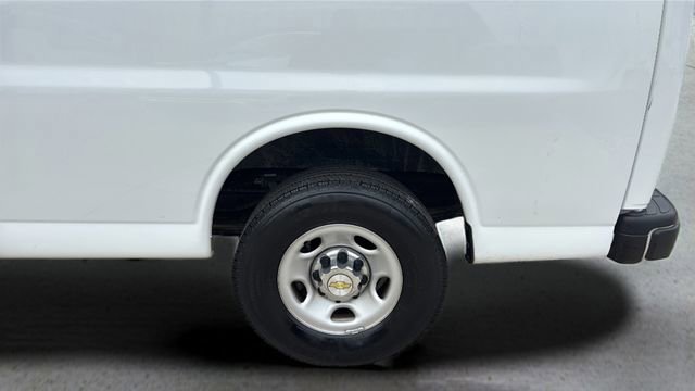Used 2024 Chevrolet Express 3500 LT w/ LT Preferred Equipment Group RWD image 29