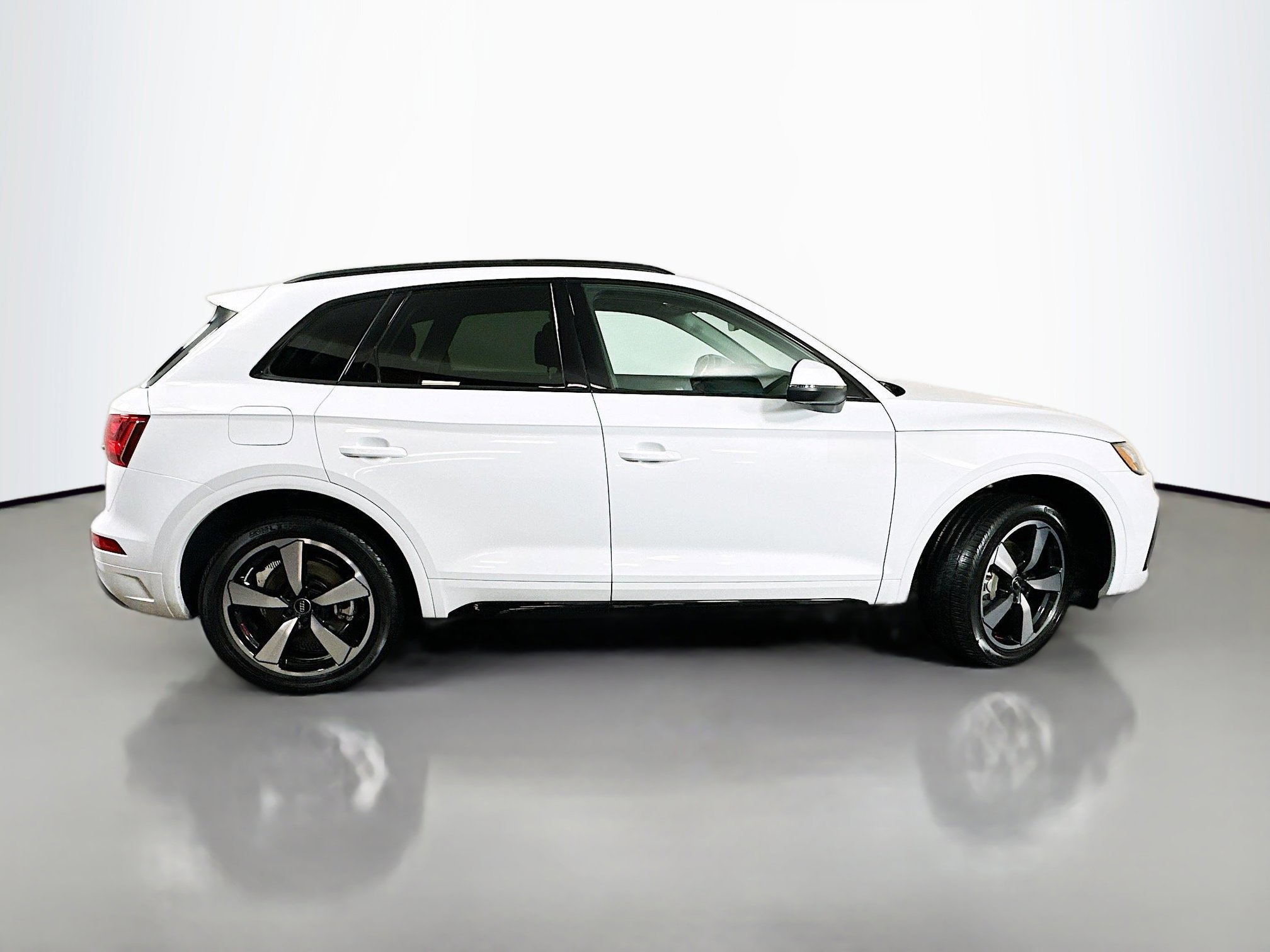 Used 2023 Audi Q5 2.0T Premium Plus w/ Premium Plus Package image 8