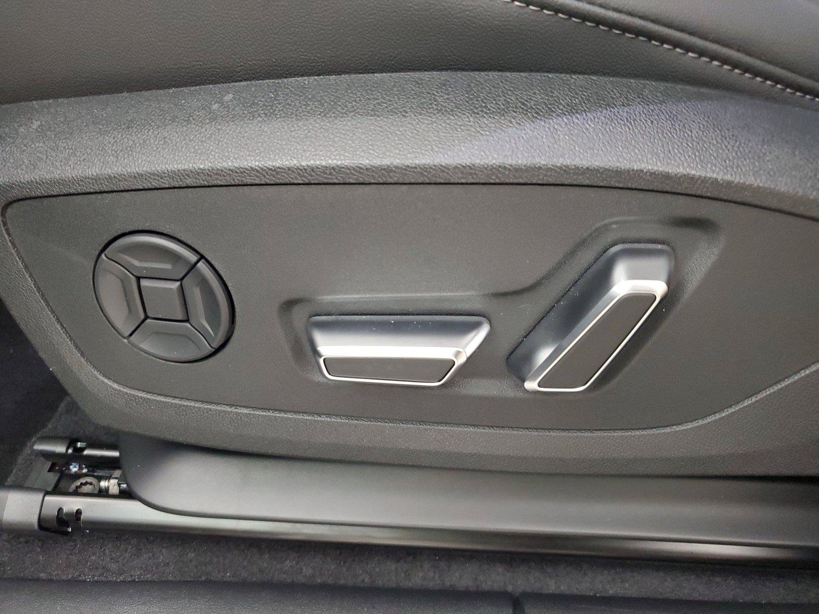 New 2026 Audi Q3 quattro 2.0T AWD/4WD image 22